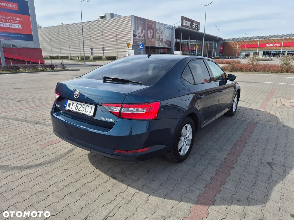 Skoda Superb 2.0 TDI Active - 4