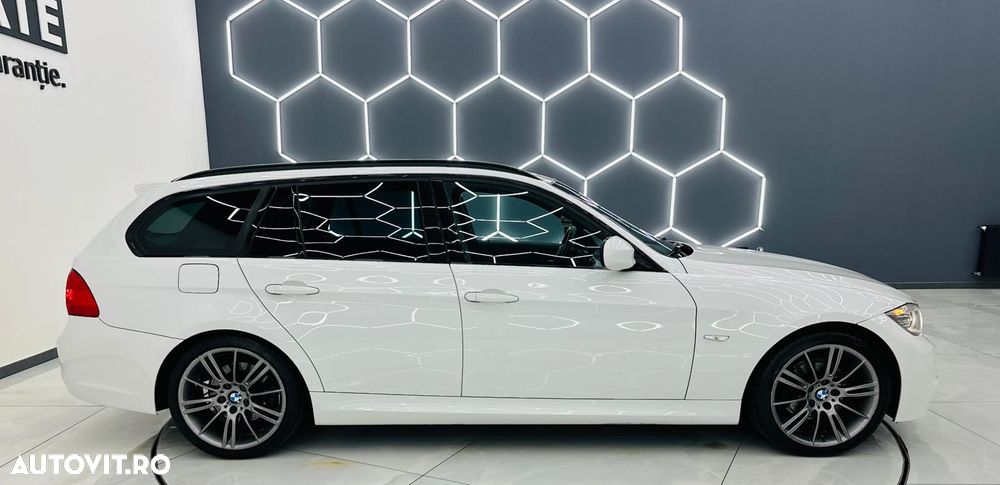 BMW Seria 3 318d Sport Line - 32