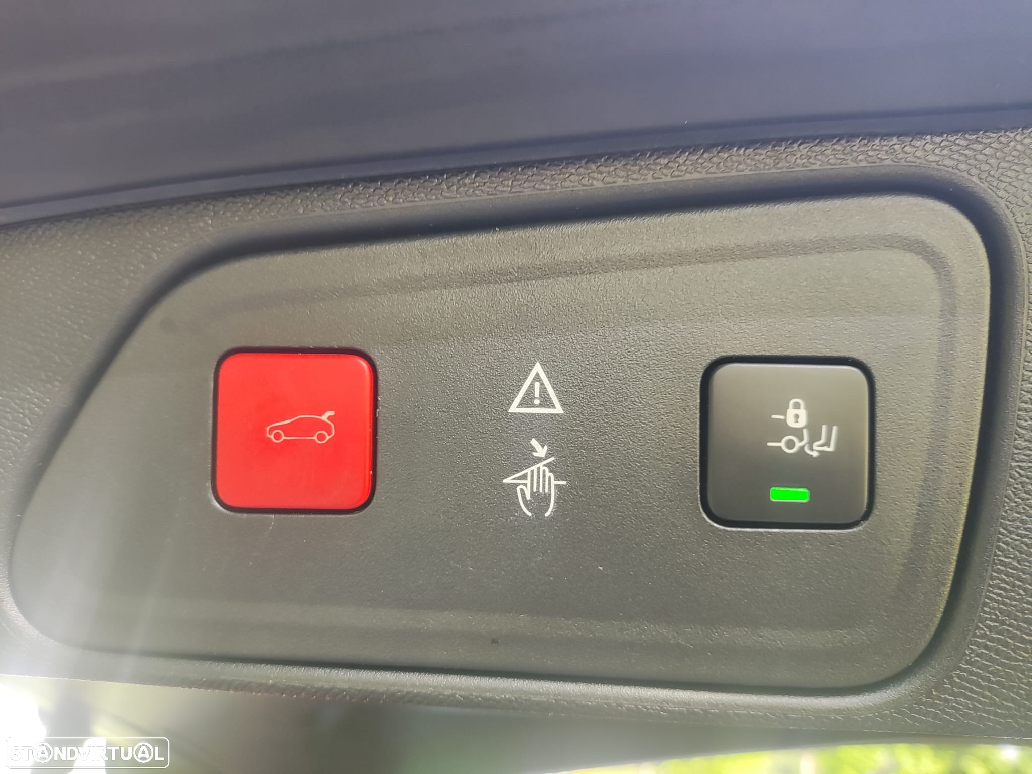 Peugeot 3008 1.5 BlueHDi Allure EAT8 - 17