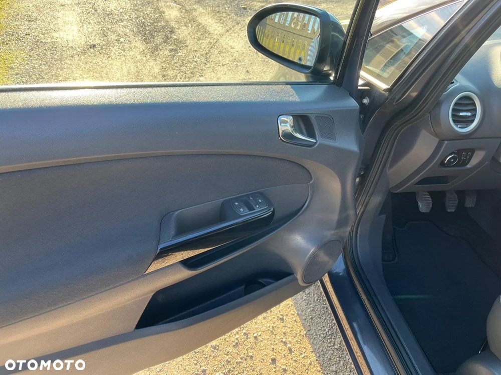 Opel Corsa 1.4 16V Innovation - 14
