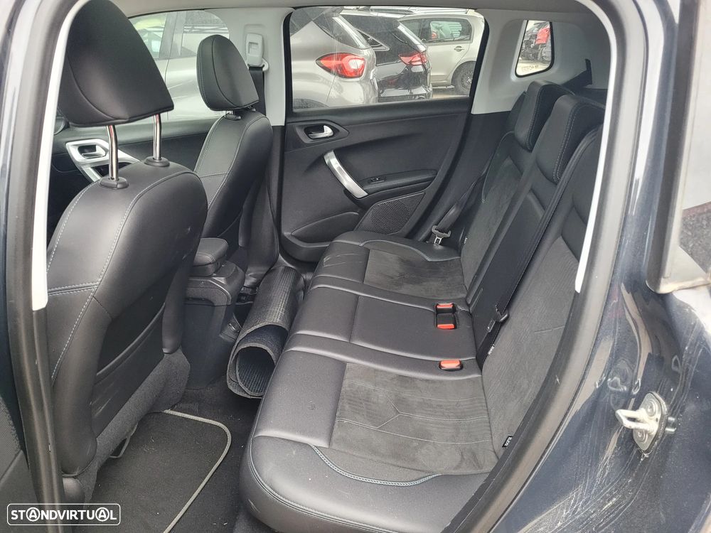 Peugeot 2008 2017 1.2 THP para peças - 5