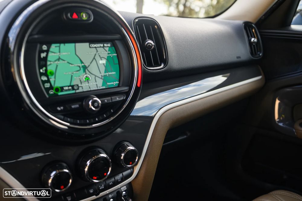 MINI Countryman Cooper SE ALL4 Auto - 25