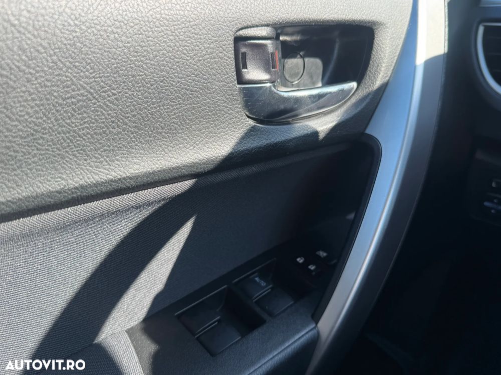 Toyota Corolla 1.6 Valvematic Life Plus - 14
