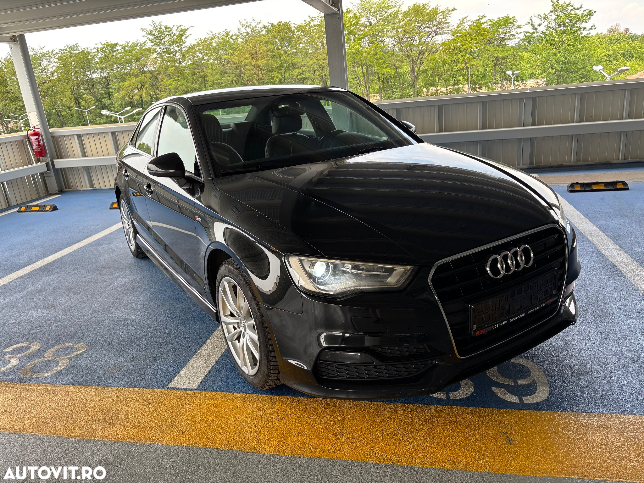 Audi A3 1.6 TDI Sportback (clean diesel) S line Sportpaket - 4