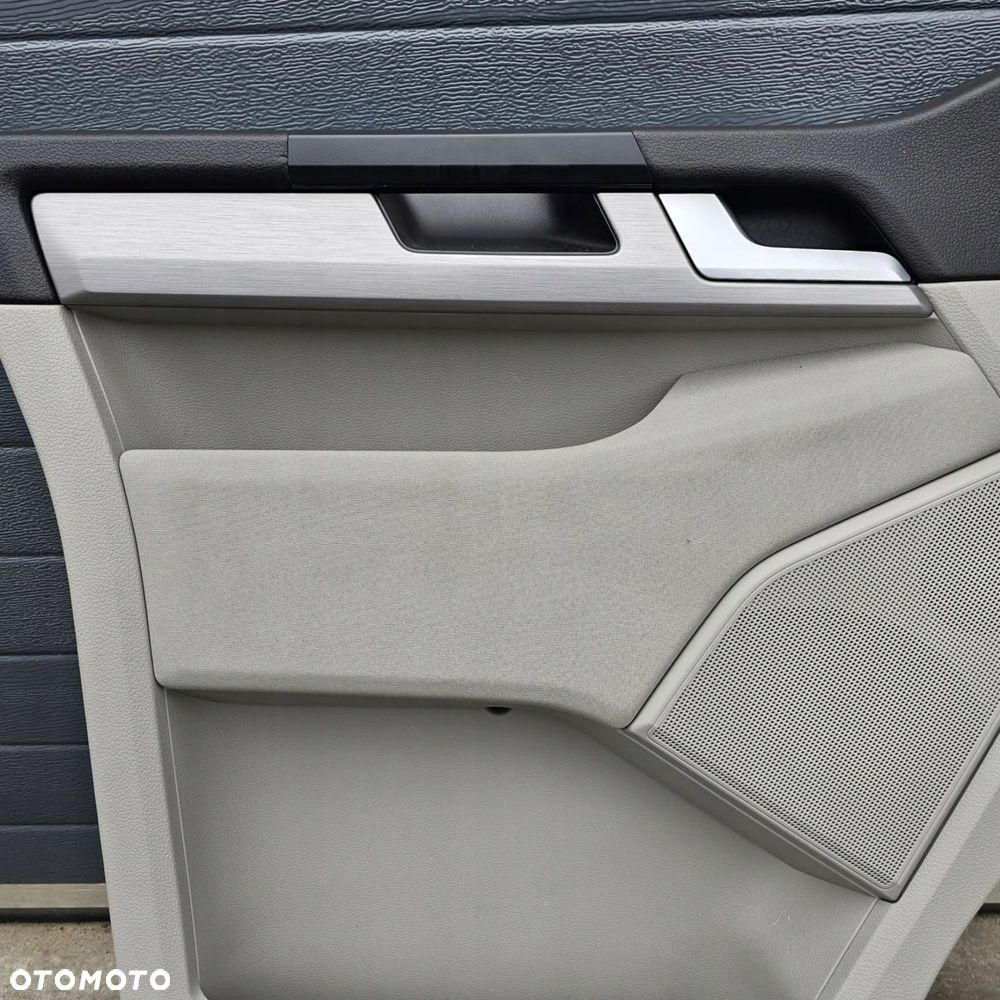 VW T6 MULTIVAN tapicerka boczek drzwi LEWY PRZÓD - 3