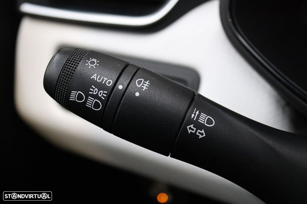 Renault Clio 1.0 TCe Limited Bi-Fuel - 17