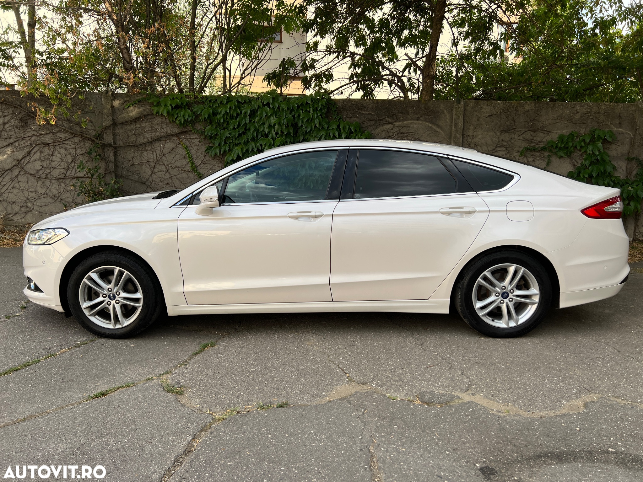 Ford Mondeo 2.0 TDCi Business - 20