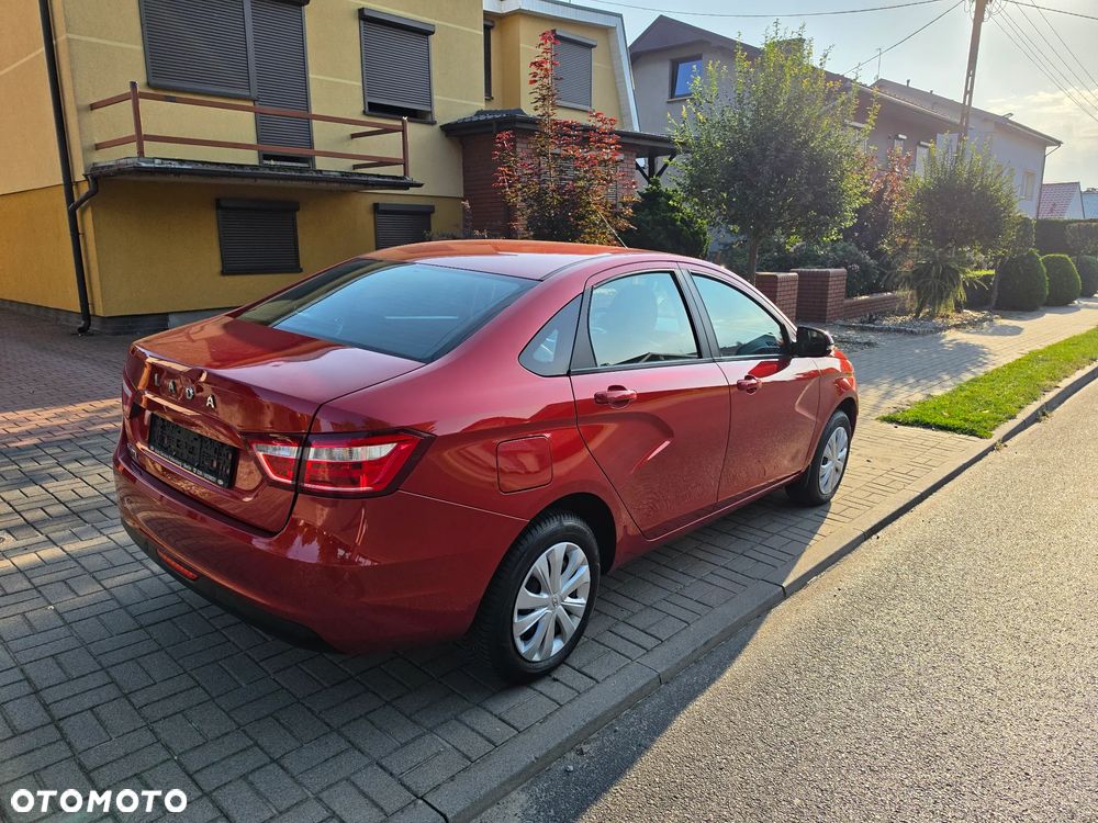 Lada Inny - 4