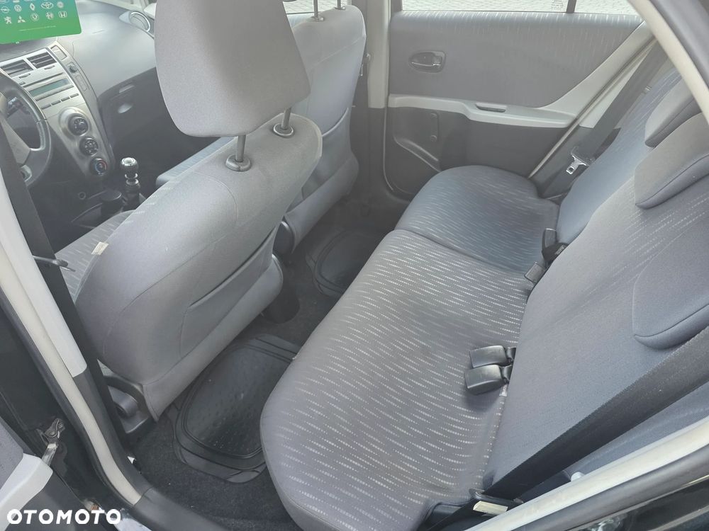 Toyota Yaris 1.33 VVT-i Cool - 12