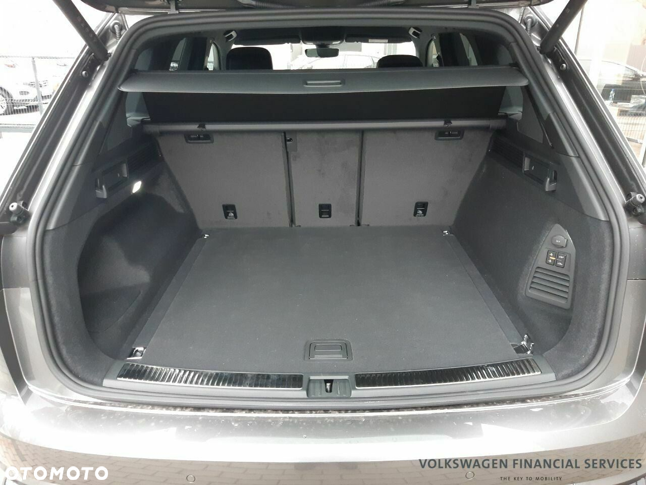 Volkswagen Touareg 3.0 V6 TFSI 4Motion R-Line - 12