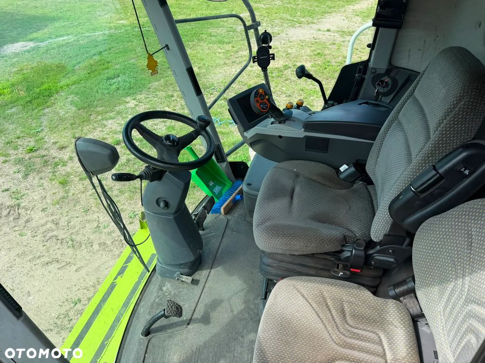 Claas Tucano 420, heder CLAAS VARIO 560, przystawka do kukurydzy CLAAS CORIO 675FC - 13