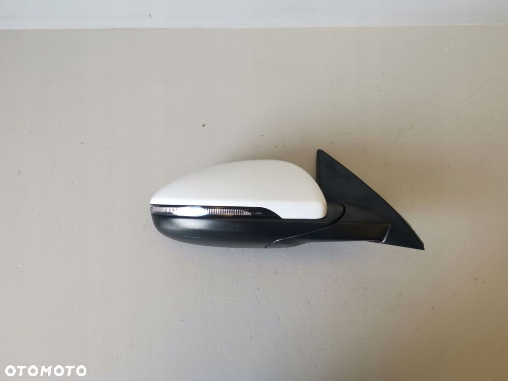 KIA X-CEED PROCEED CEED III LIFT 23 LUSTERKO PRAWE 10 PIN HW - 1