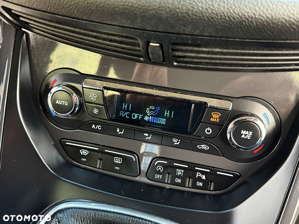 Ford Kuga 2.0 TDCi 2x4 Titanium - 37