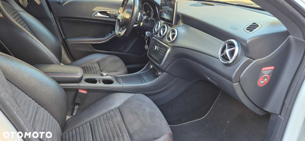 Mercedes-Benz CLA - 8