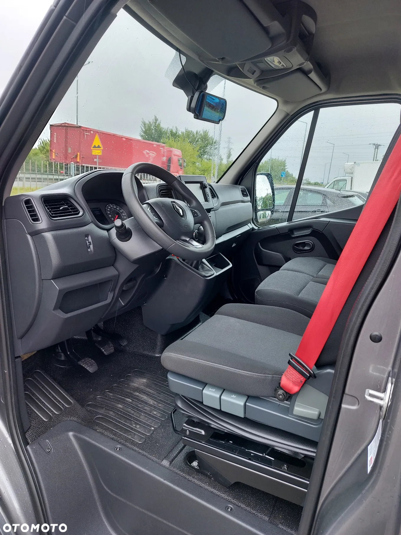 Renault Renault Master 165 KM, winda, wysokość 2.45 m, nawigacja fabryczna, Francja, super stan - 10