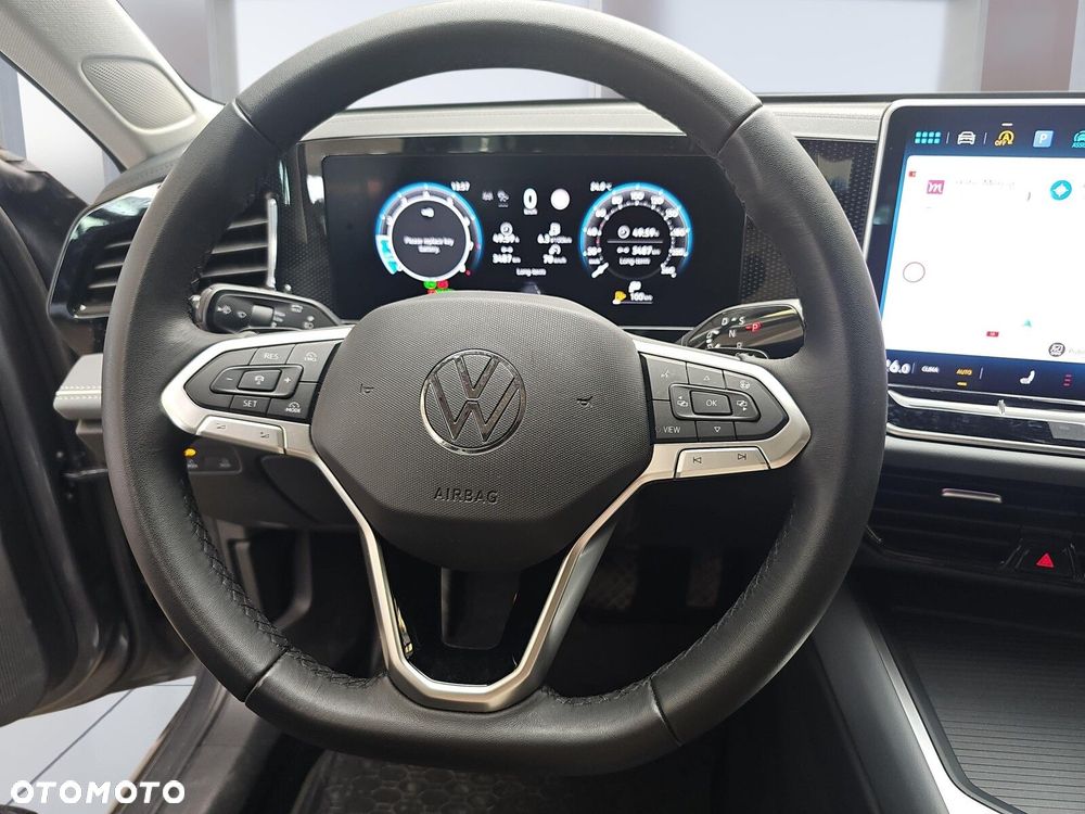 Volkswagen Passat - 13