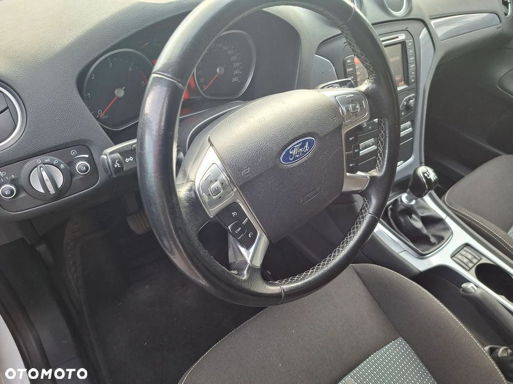 Ford Mondeo 1.6 TDCi Titanium - 16
