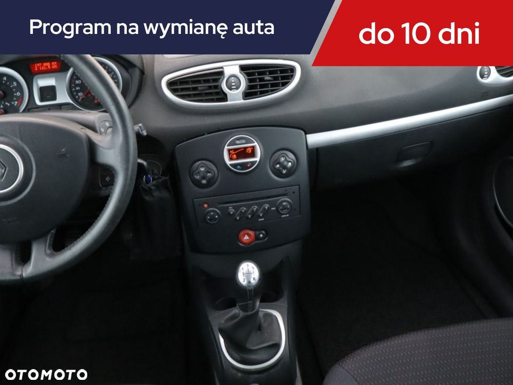 Renault Clio - 10