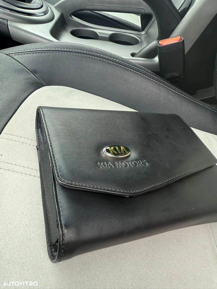 Kia Sportage 1.7 DSL MT 4x2 PREMIUM - 18