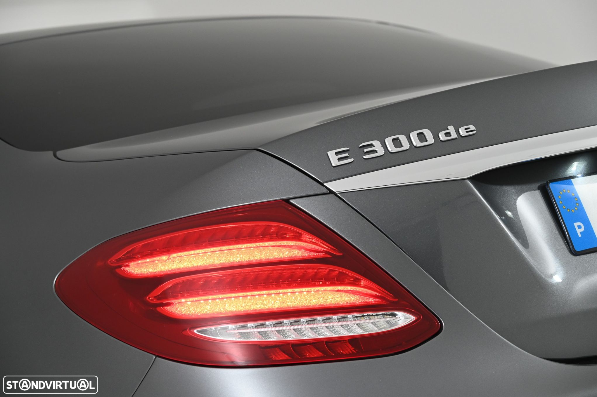 Mercedes-Benz E 300 - 11