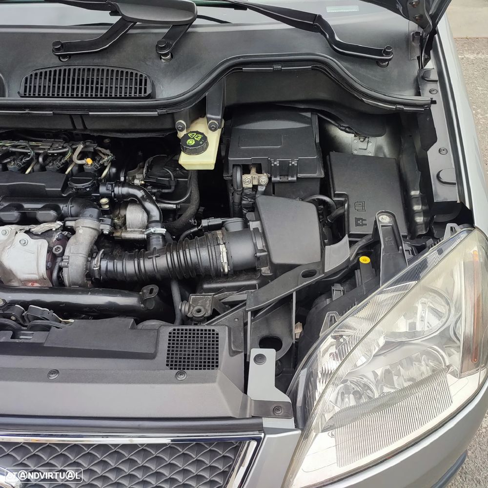 Ford Focus C-Max 1.6 TDCi Ghia - 33