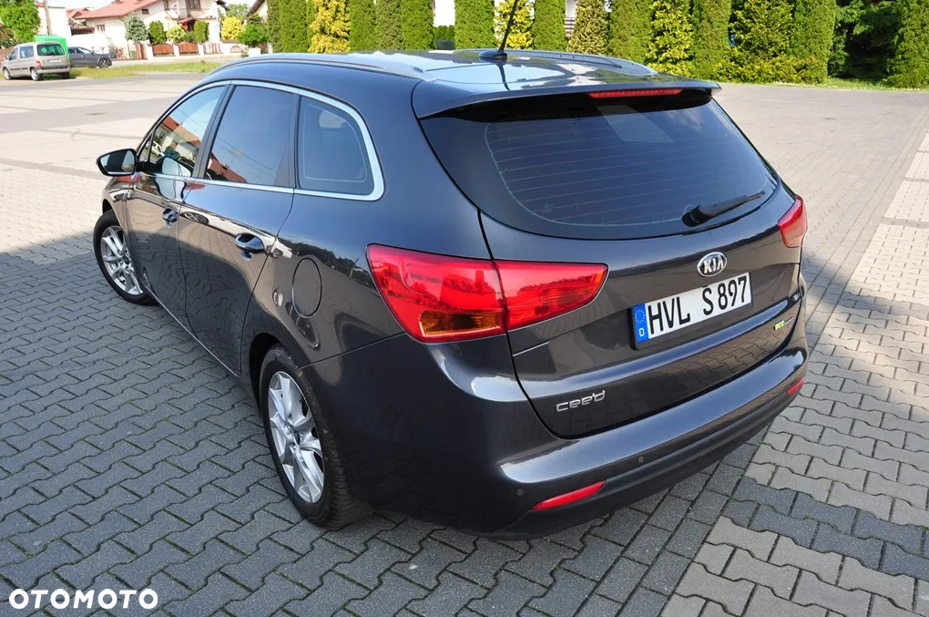 Kia Ceed - 25