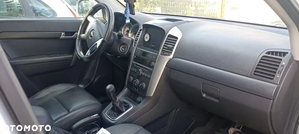 Chevrolet Captiva 2.4 LS 5os - 8