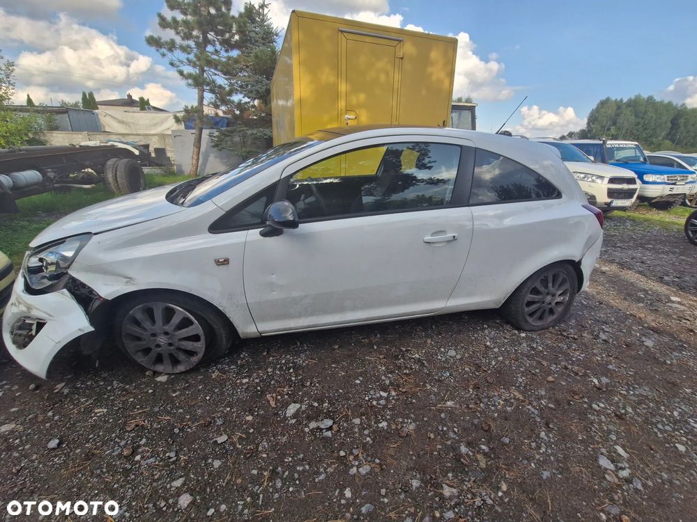 Opel Corsa 1.2 16V Enjoy - 8