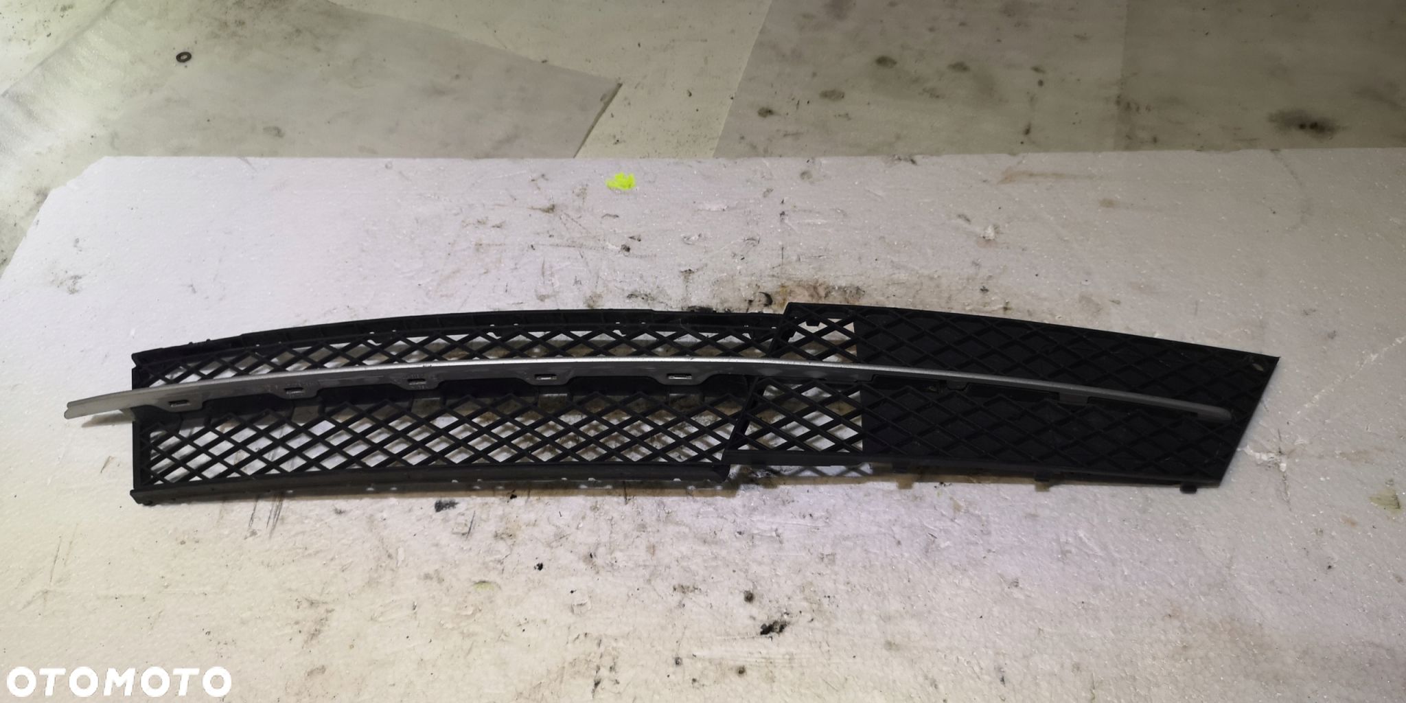 BMW 5 F10 F11 KRATKA ATRAPA ZDERZAKA 7178099 - 1