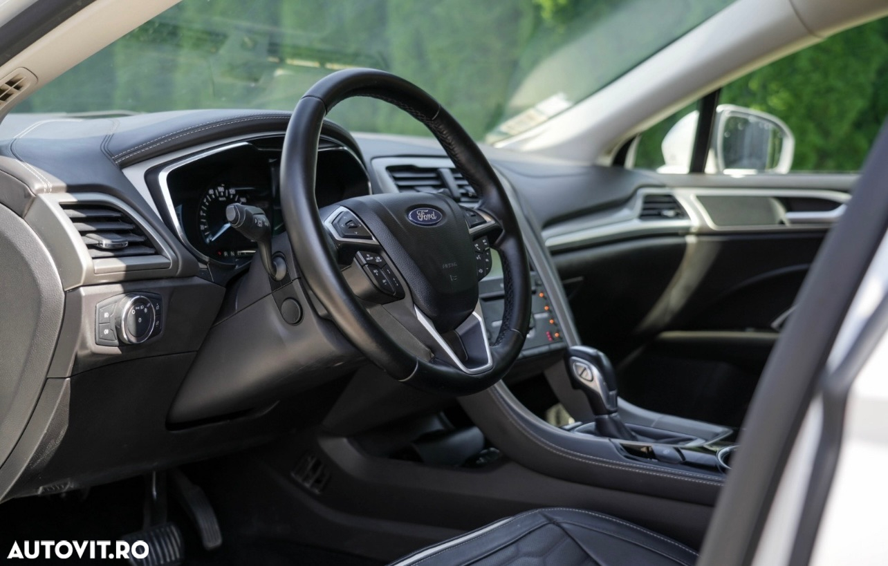 Ford Mondeo Vignale 2.0 Hybrid - 9