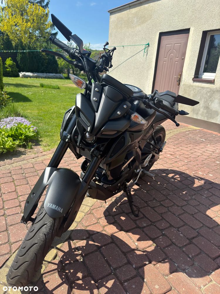 Yamaha MT - 2