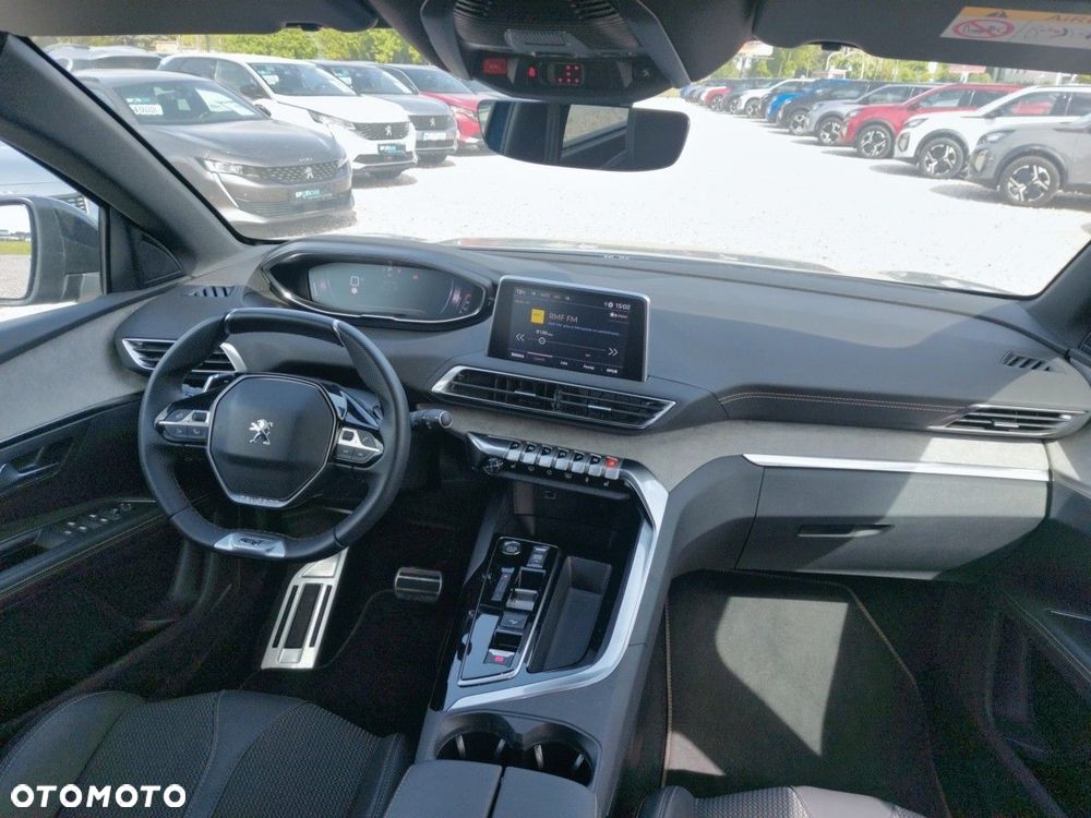 Peugeot 5008 - 8