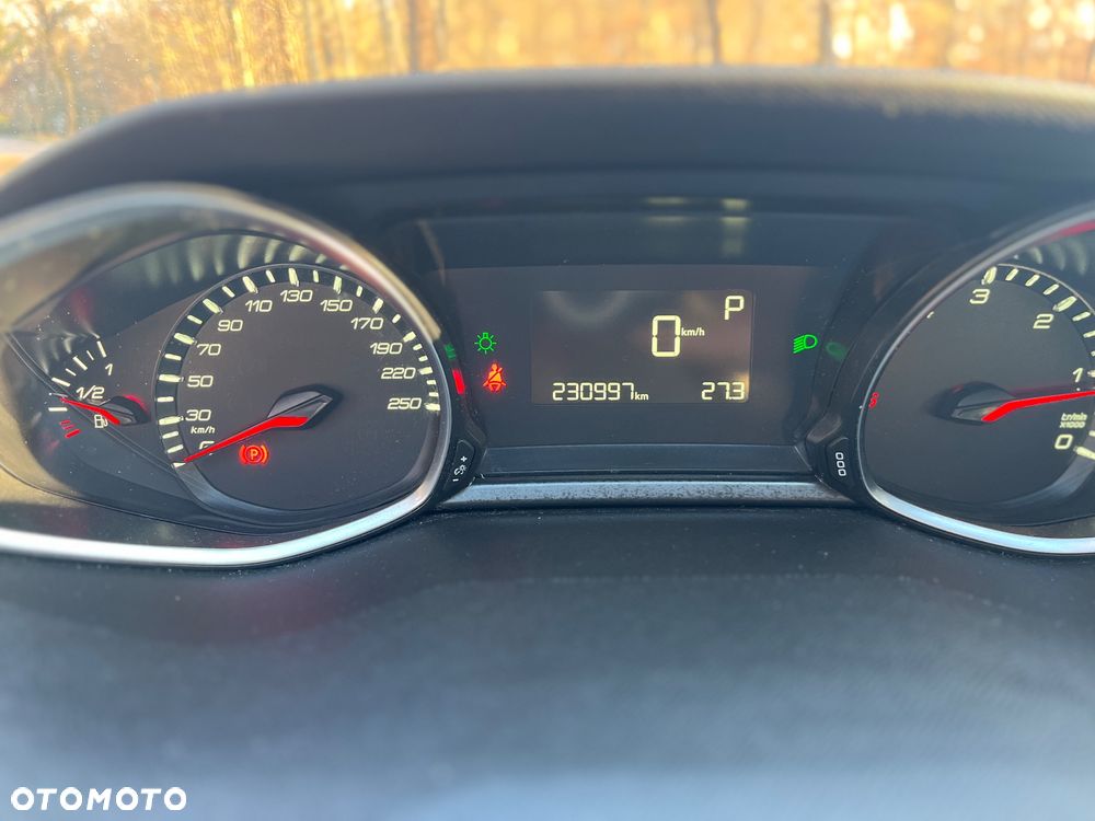 Peugeot 308 BlueHDi FAP 120 EAT6 Stop & Start Active - 20