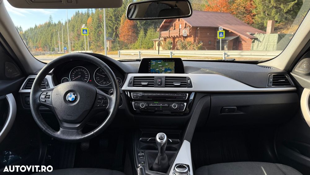 BMW Seria 3 320d Sport Line - 22