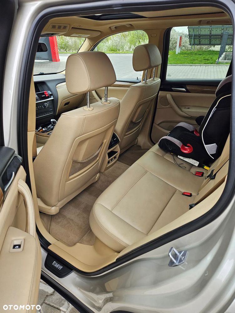 BMW X3 xDrive35i Sport-Aut - 12