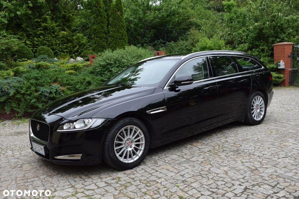 Jaguar XF 20d Prestige - 3