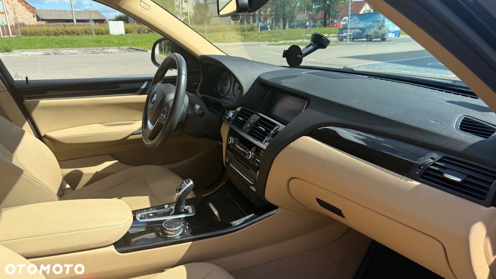 BMW X4 xDrive28i xLine - 11