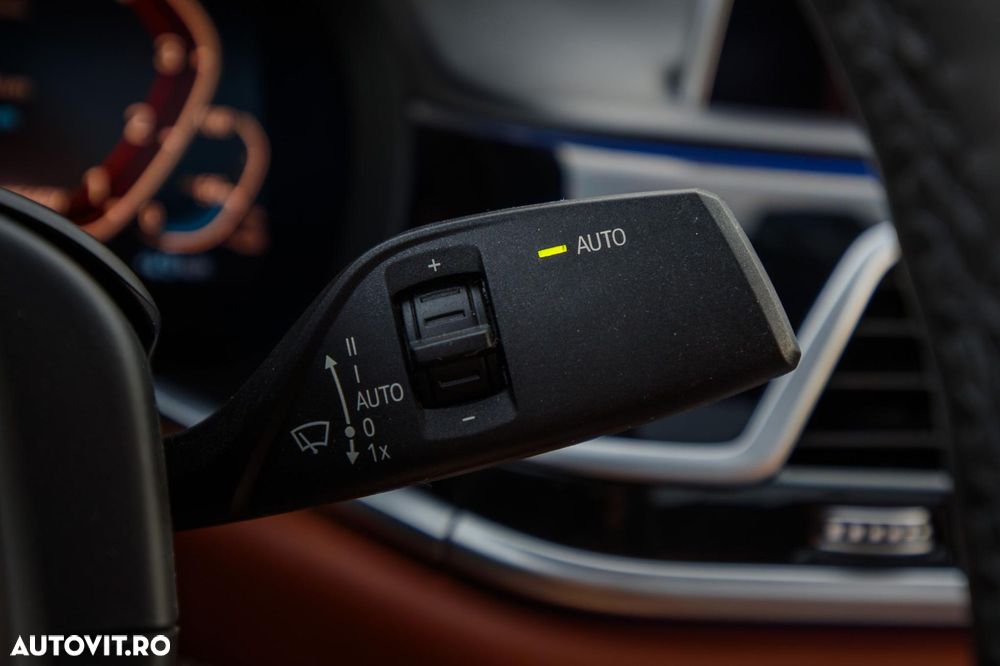 BMW Seria 7 745Le xDrive AT PHEV - 29