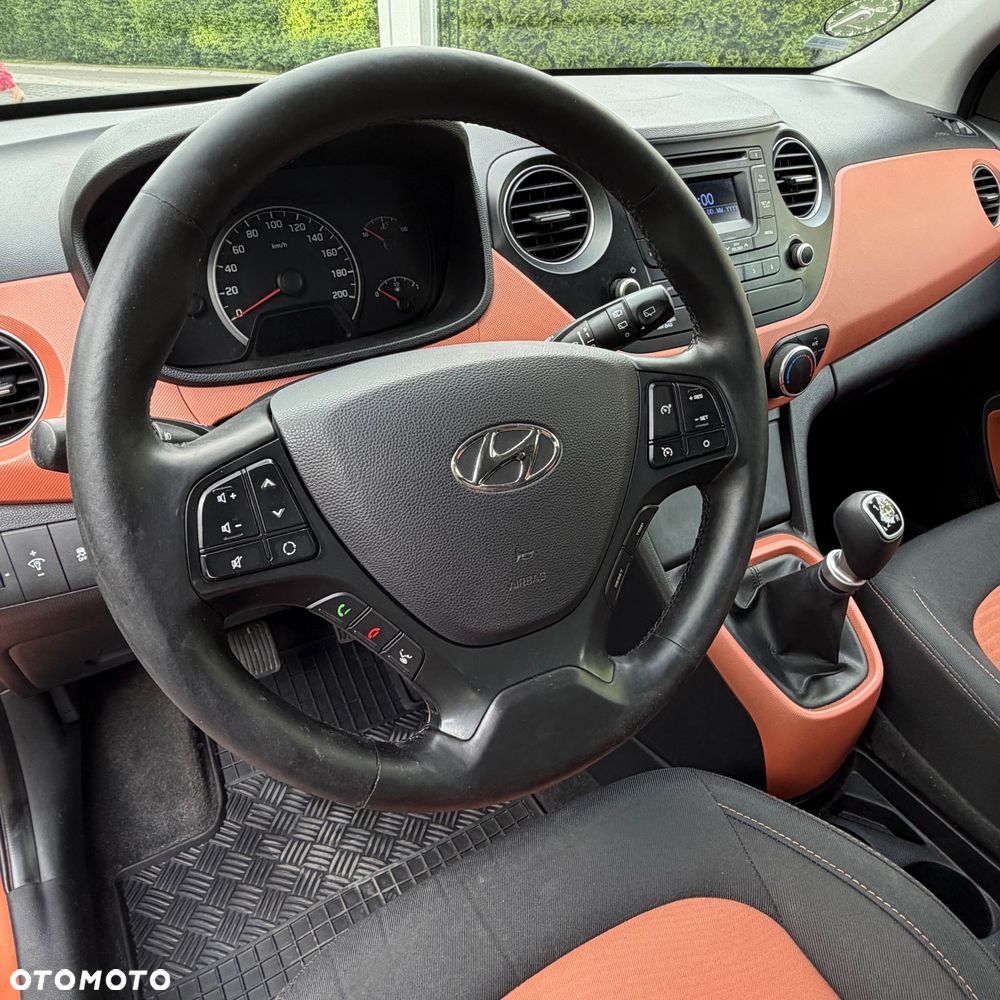 Hyundai i10 1.1 Premium - 12