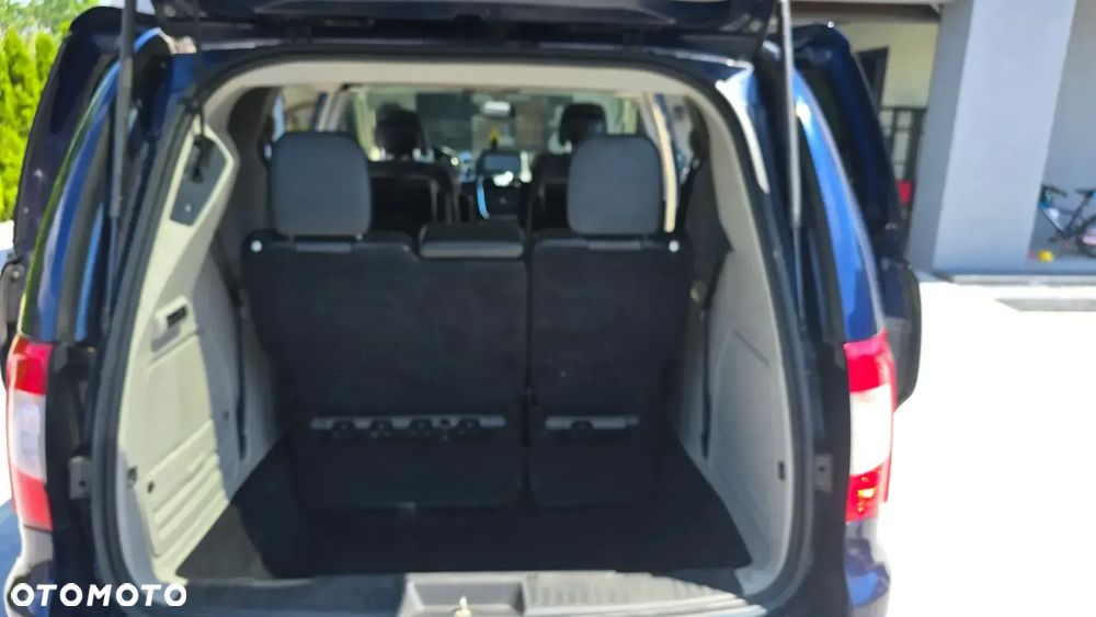 Chrysler Town & Country 3.6 Limited - 5