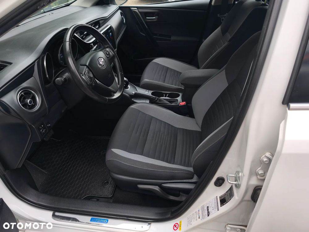 Toyota Auris - 19