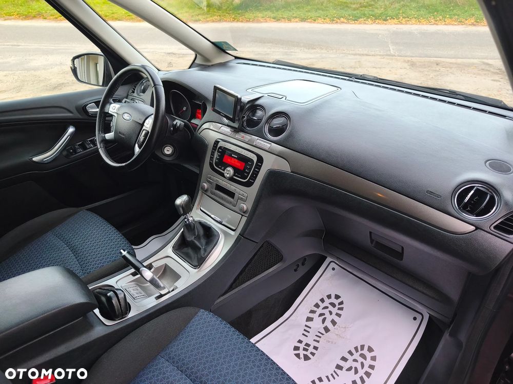 Ford Galaxy 2.0 TDCi Ambiente - 28
