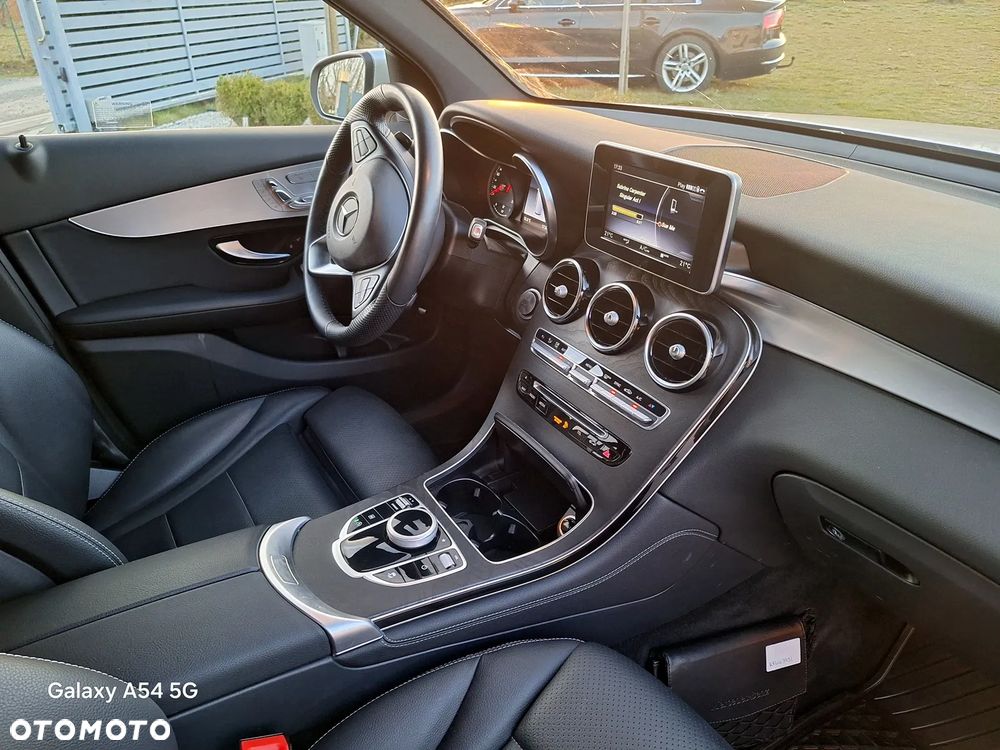 Mercedes-Benz GLC - 27