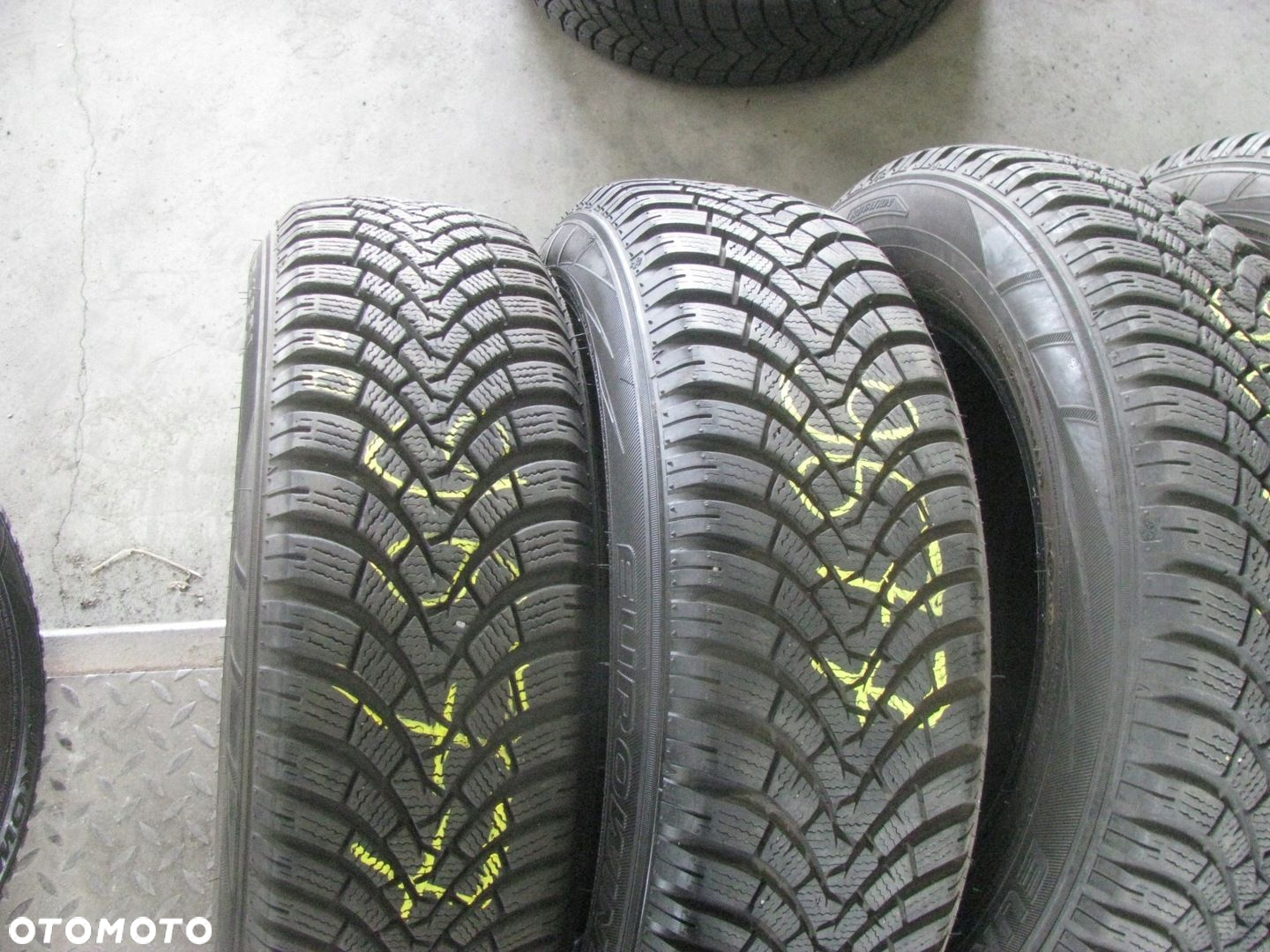 Opona zimowa Falken EuroWinter HS01 175/65R14 82 T - 2