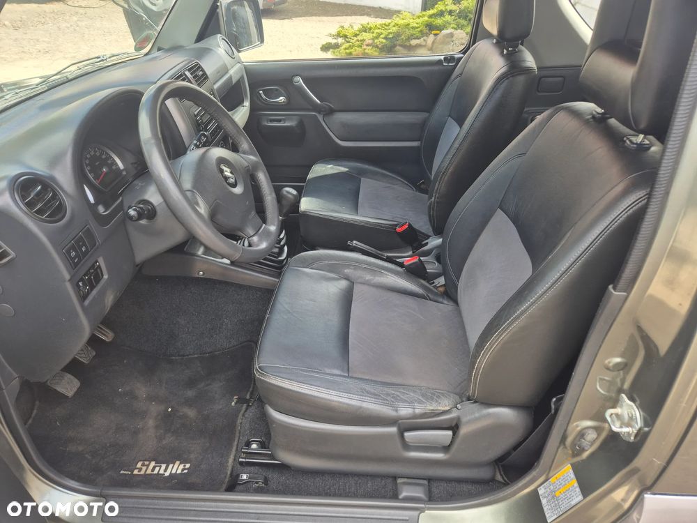 Suzuki Jimny - 23