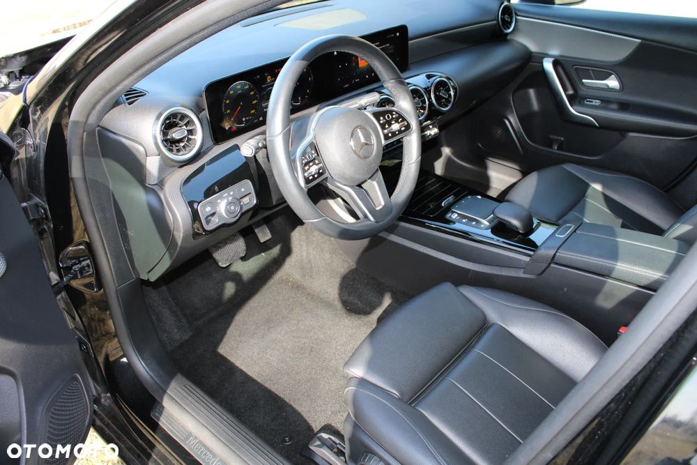 Mercedes-Benz Klasa A 180 d 8G-DCT Progressive - 17