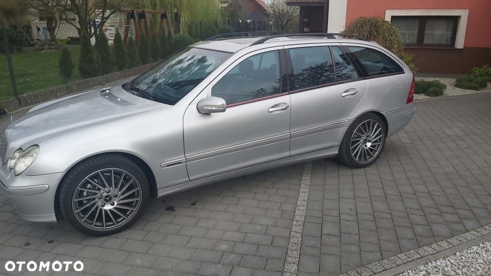Mercedes-Benz Klasa C 320 T Avantgarde 4-Matic - 5