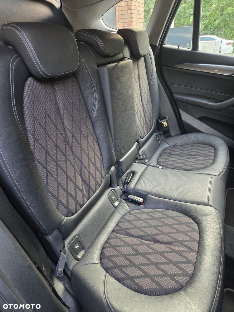 BMW X1 sDrive18i xLine - 13