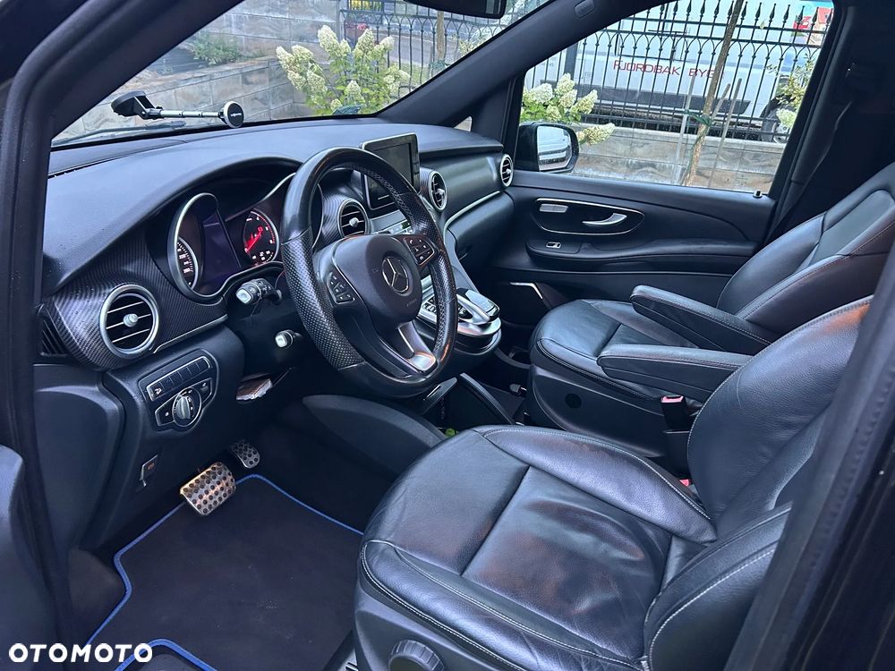 Mercedes-Benz Klasa V 220 d 4-Matic 7G-Tronic - 10