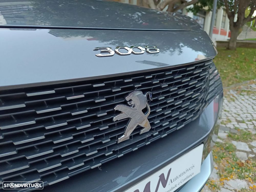 Peugeot 3008 1.2 Hybrid Allure e-DCS6 - 13